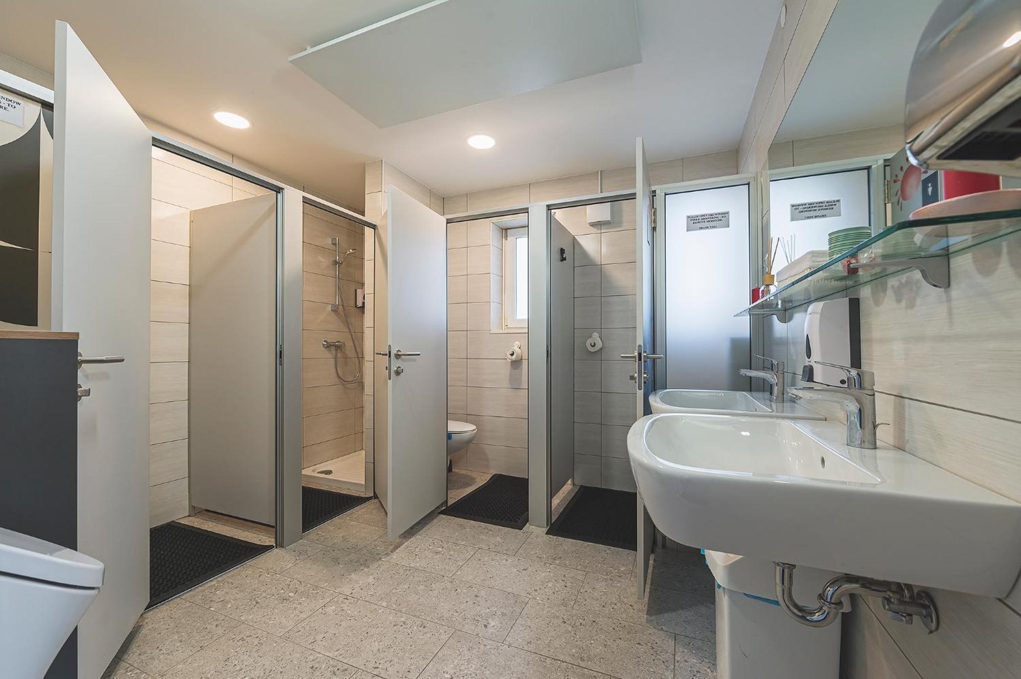 Do Avta Rooms Ljubljana Buitenkant foto